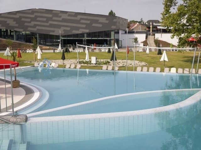 RQ Vízi Élménypark és Gyógyfürdő